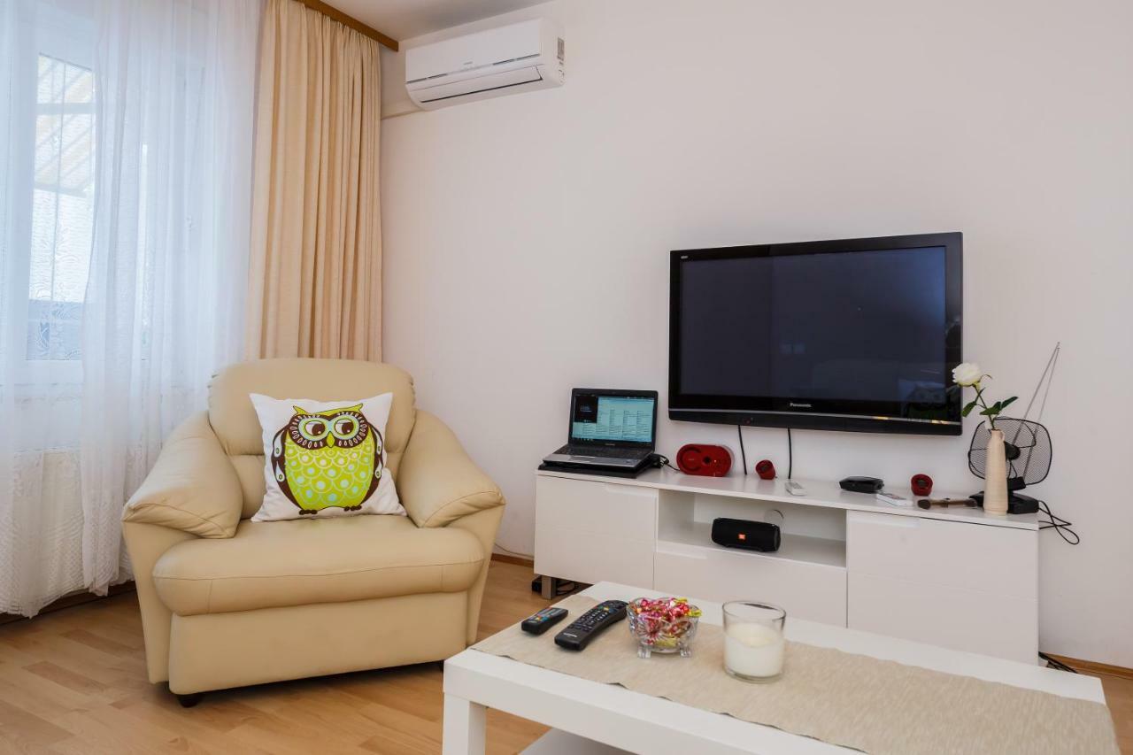 Apartman Lucija Kastela Bagian luar foto