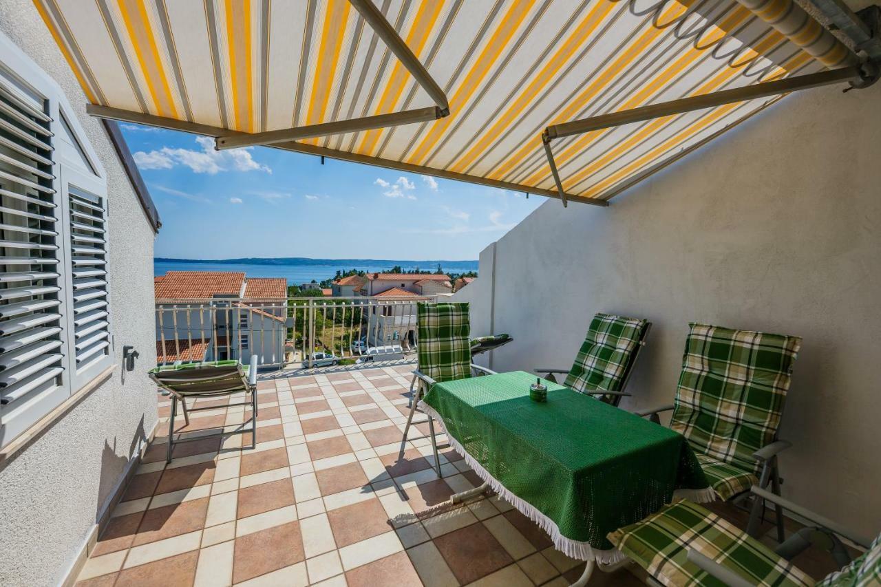 Apartman Lucija Kastela Bagian luar foto